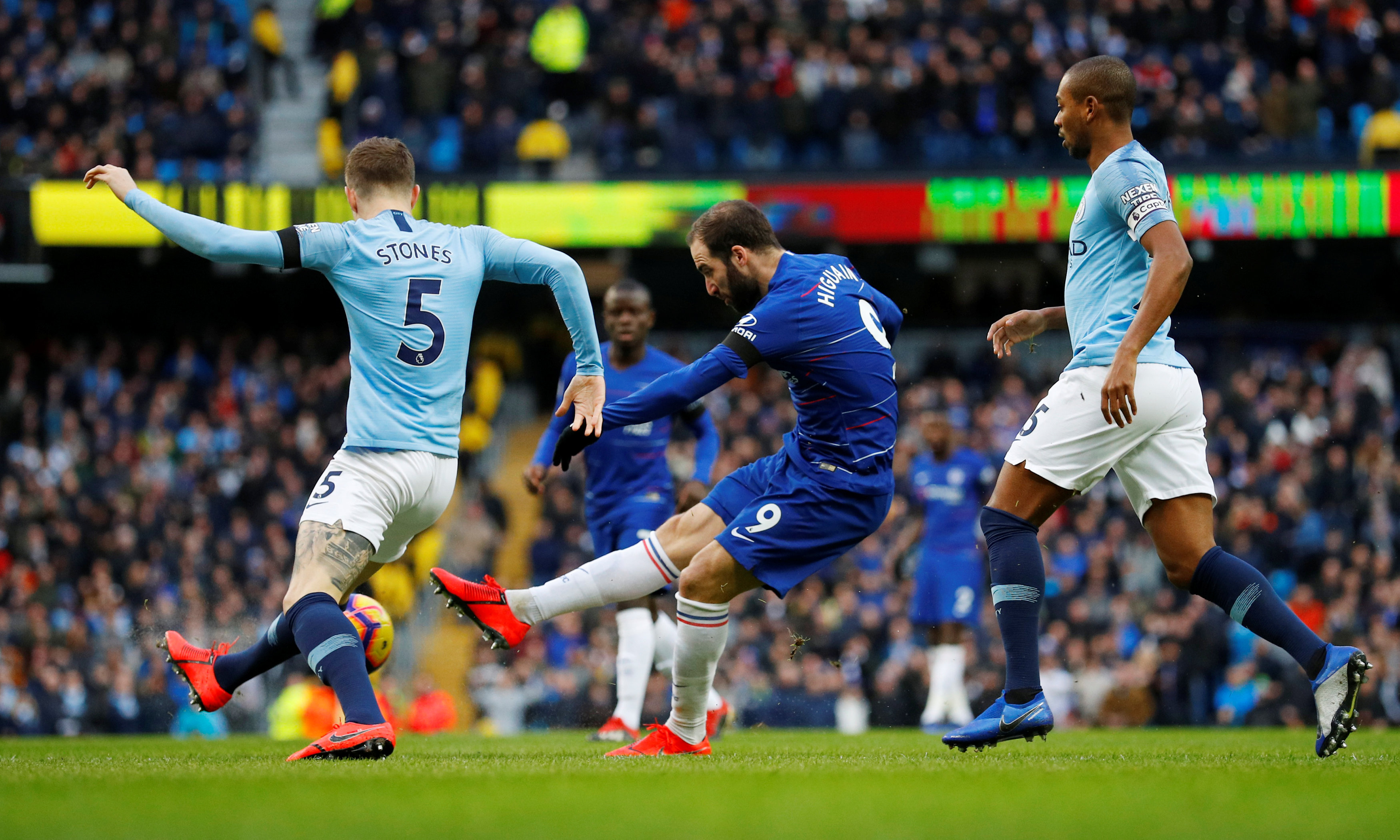 真的怪法老？萨拉赫近4场比赛未首发利物浦不败，此前3连败