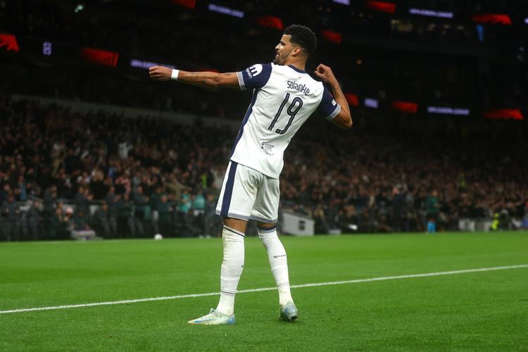 足球五大联赛最具效率前锋榜公布，黑马登顶（欧洲五大联赛前锋效率榜出炉，黑马夺魁）