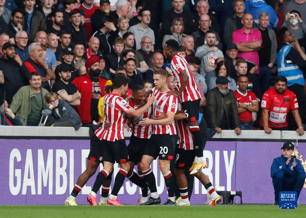 维多利亚面对马德里在圣马梅斯：阿诺德和卡马万加受伤