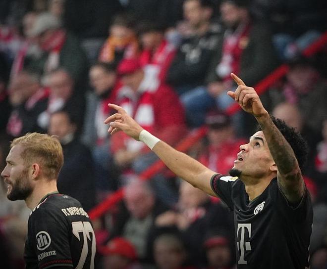 西甲焦点战：皇家奥维耶多步步紧逼马略卡，赛季前景扑朔迷离（西甲重磅对决：皇家奥维耶多紧追马略卡，赛季走向仍充满变数）