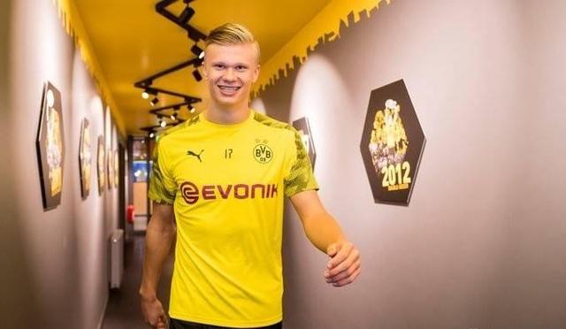 记者：国米正在关注阿克，曼城要价3500万欧元（记者称：国米盯上阿克，曼城标价3500万欧元）