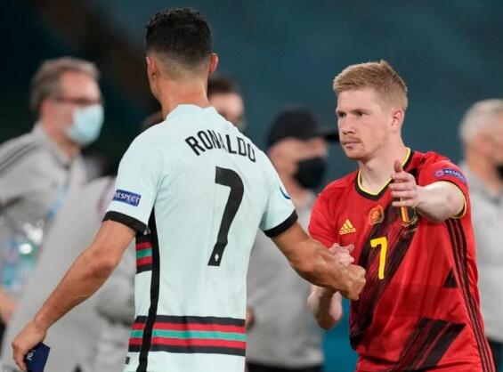 NBA官网更新MVP榜：约基奇、SGA、东契奇高居前三（NBA官网最新MVP排名出炉：约基奇、SGA、东契奇包揽前三）