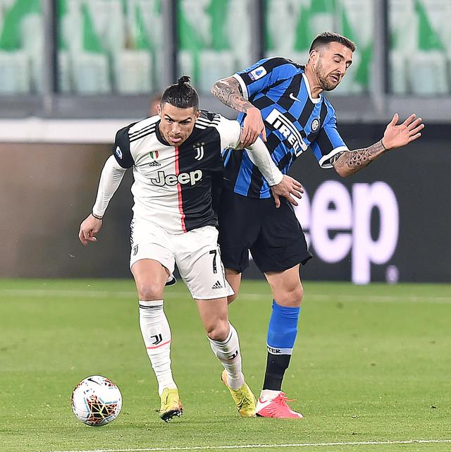 自2021年逆转巴黎以来，曼城首次在欧冠客场先丢球后取胜（曼城自2021年逆转巴黎后首次在欧冠客场先失球仍逆转取胜）