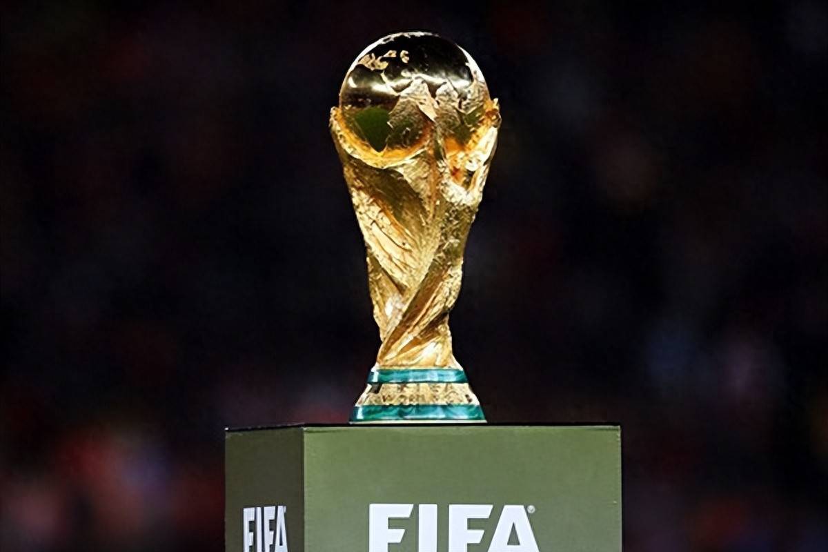 世界杯预选赛爆大冷，豪门惨败震惊全球